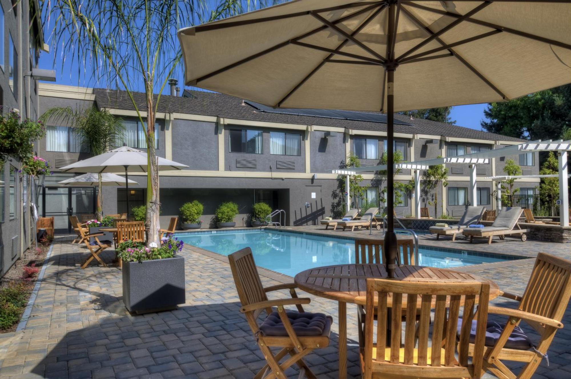 Hotel Maple Tree 3*