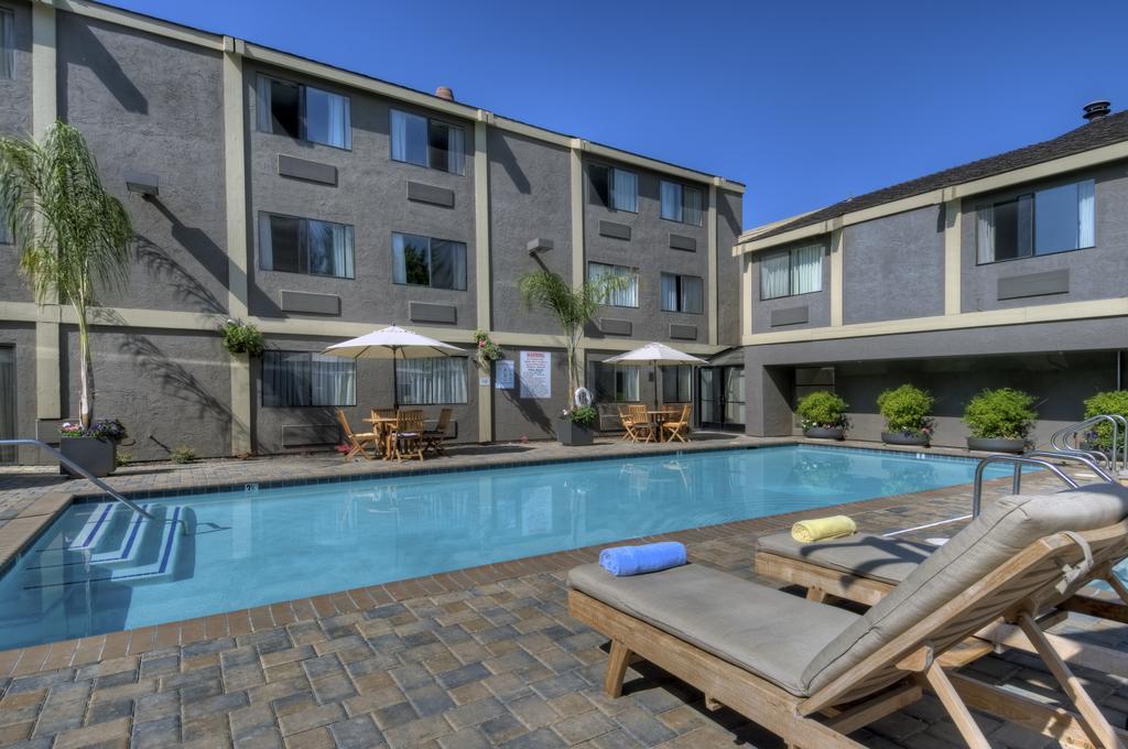 Maple Tree Hotel